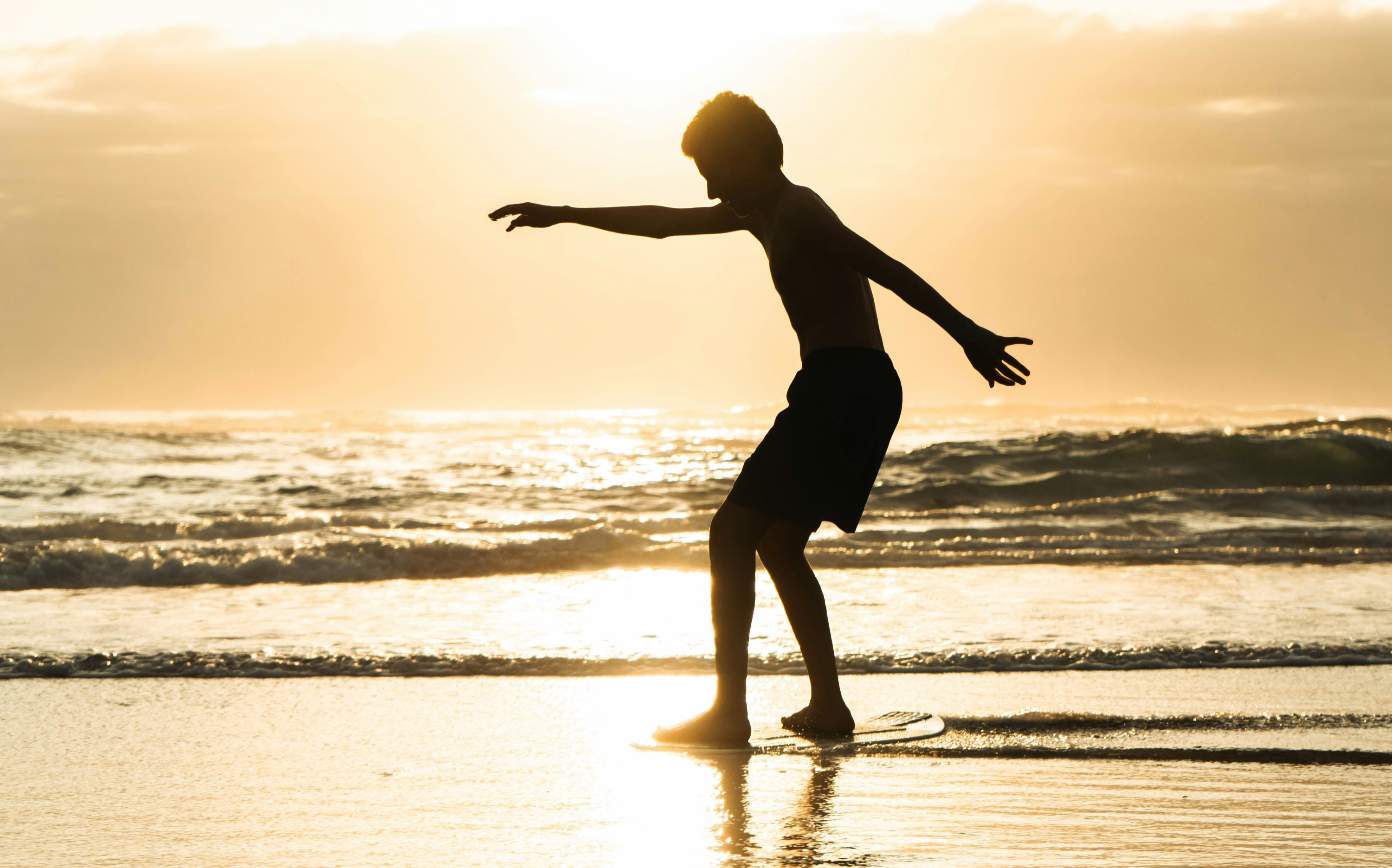 VayK Life vs Mr. Beach Rentals | Skimboards in Southport"