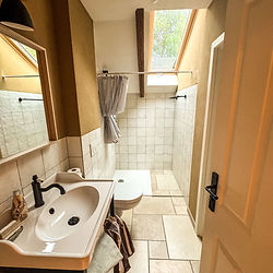Badezimmer 1 im Haupthaus