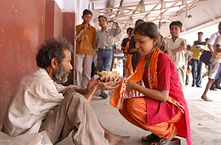 1494198321-helpingthepoor.jpg