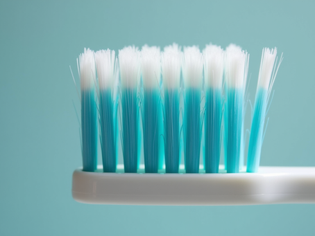 Essential Tips for Proper Toothbrush Use and When to Replace It