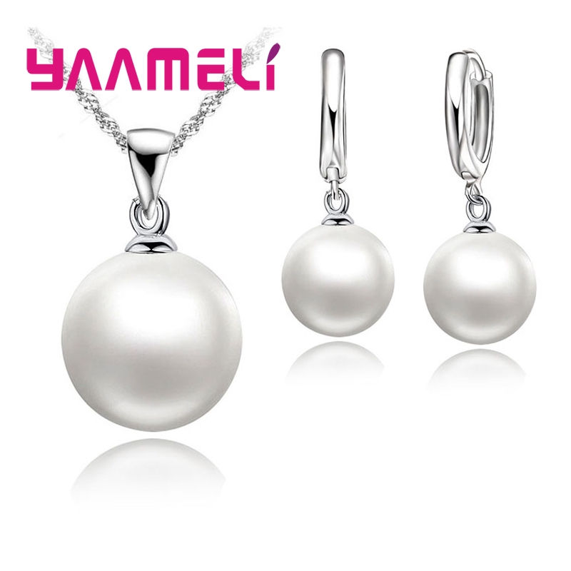 Thumbnail: THE LUSTRE PEARL NECKLACE & EARRING SET