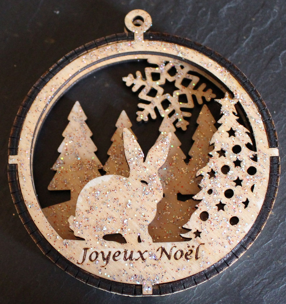Boule de noël lapin assis et sapin ronde en bois 3D