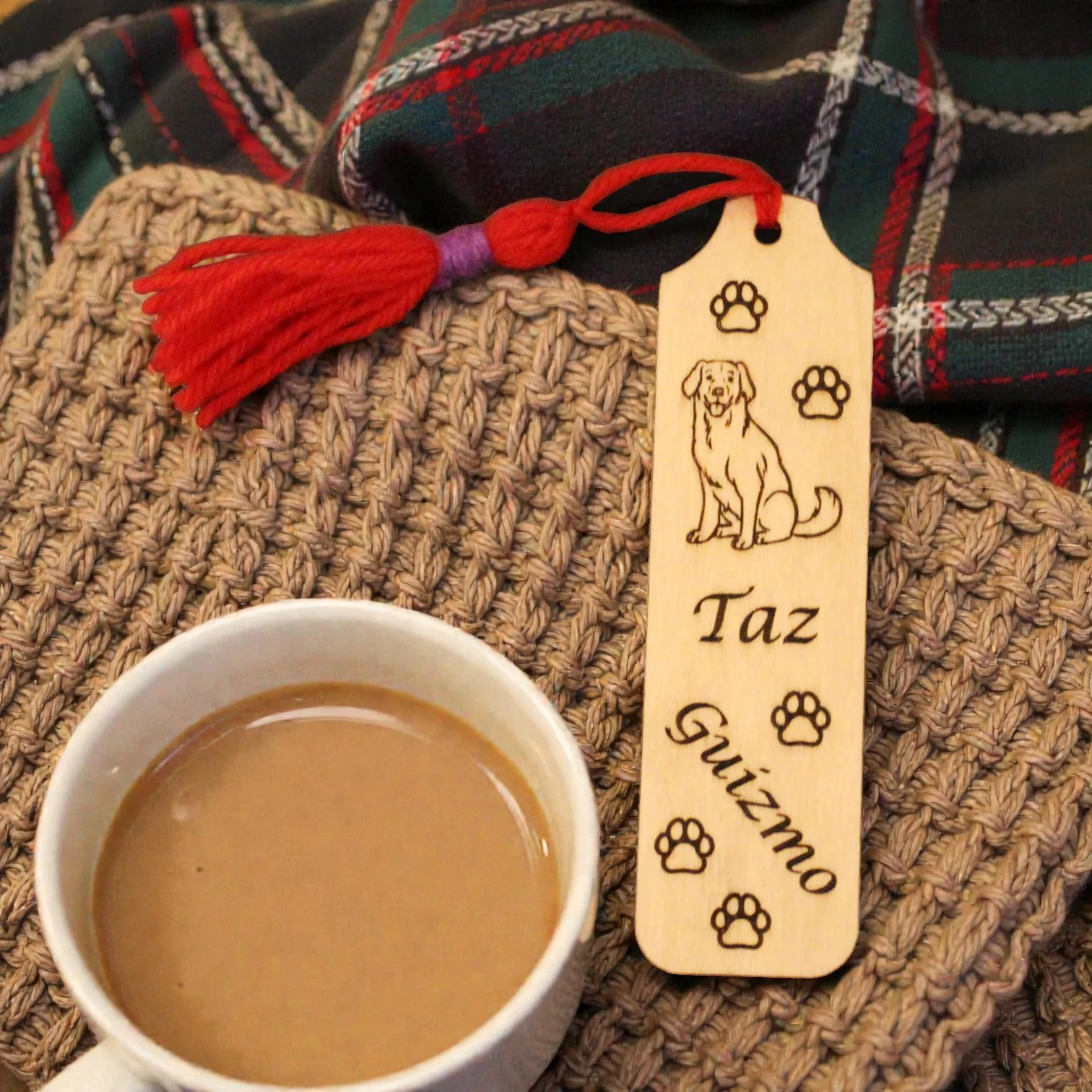 marque page chien en bois