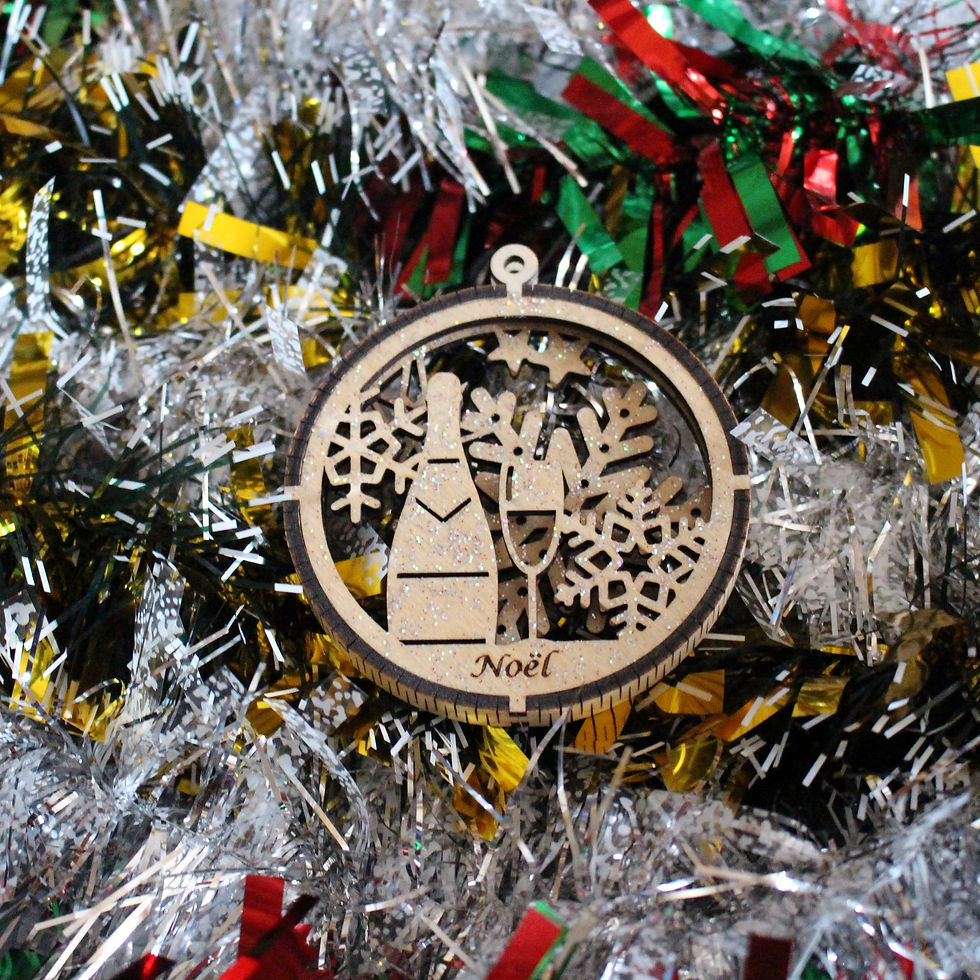 Boule de noël bouteille et coupe de champagne ronde en bois 3D