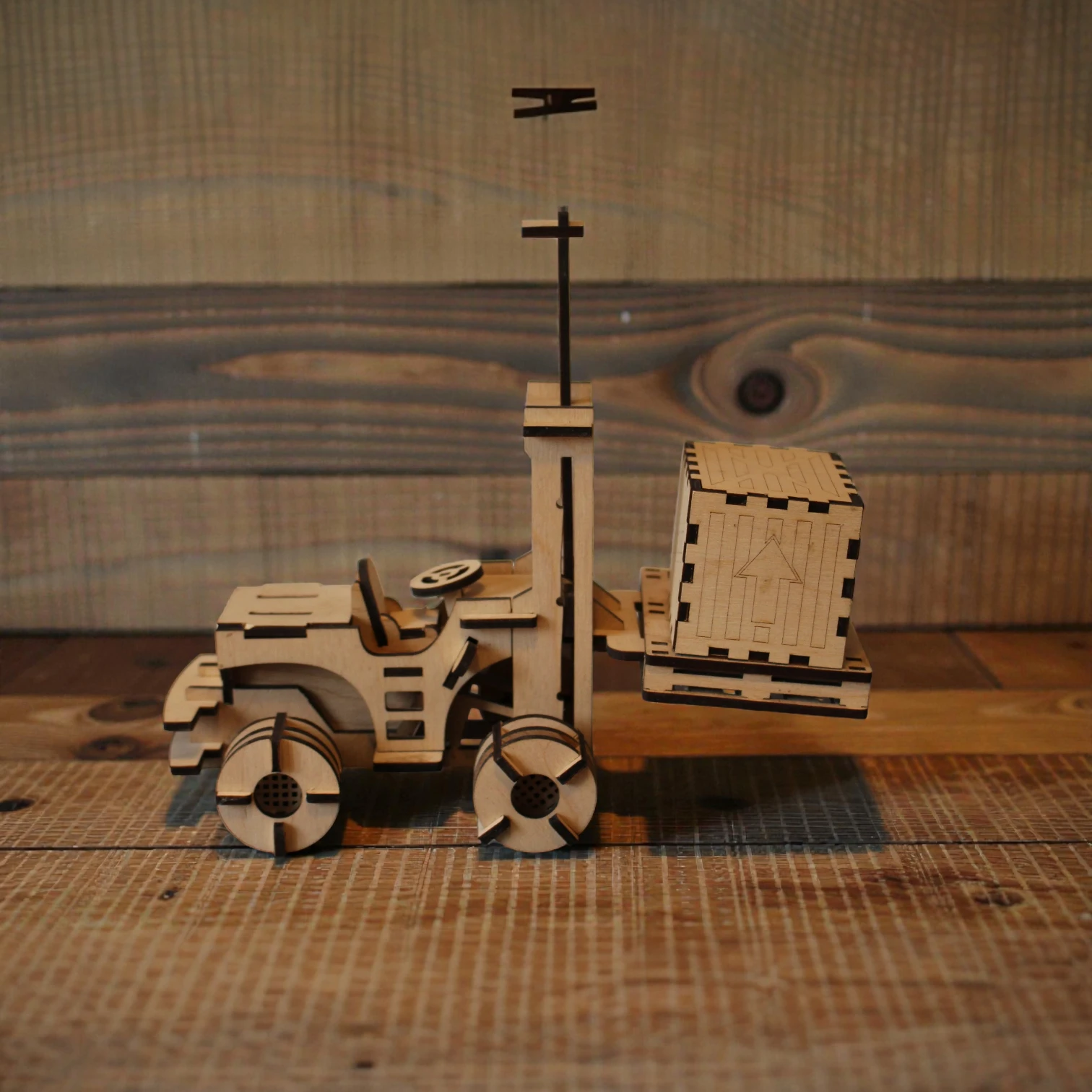 chariot élévateur en bois
