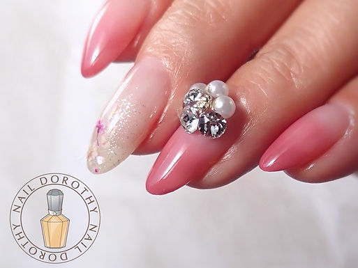 NAIL DOROTHY