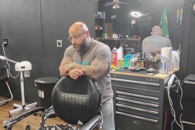 7c84f1d8e4b54827bcda291fb594e3-rambo-barber-biz-photo-06f75484da434e3db643c3db241697-books