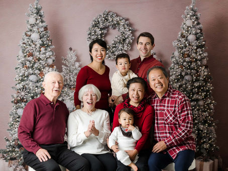 Extended Family Photo | Boston Holiday Photo