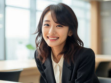 埼玉エイブル【AIに聞いてみた】大学の4年間は社会に出るための準備期間だと思いますが、自己管理、自己啓発、独り立ちするために親元から離れて一人暮らしをすることは意義が有りますか?