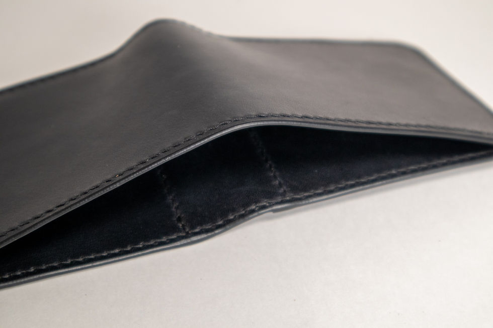 Thumbnail: Traditional Leather Billfold Wallet - Black