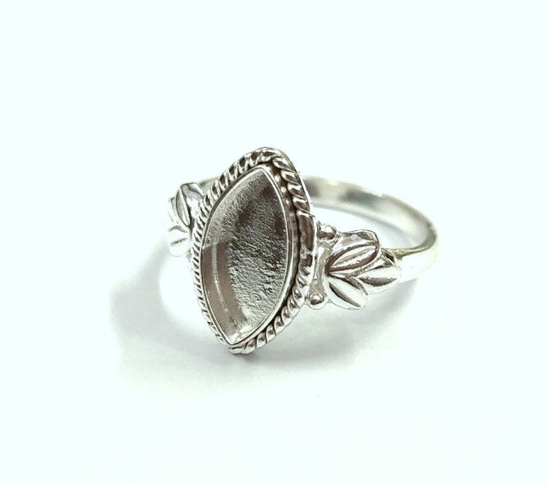 Thumbnail: 925 Sterling Silver Blank Marquise Shape Ring Bezel Setting With Leaf.