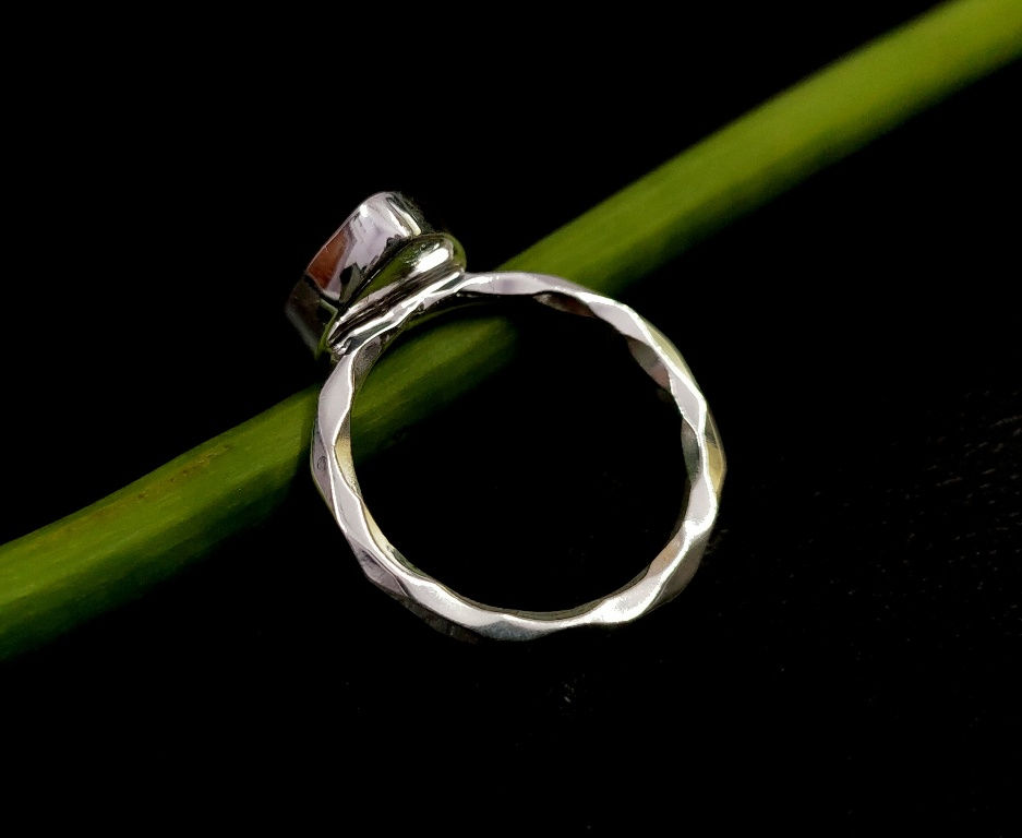 Thumbnail: 925 Sterling Silver Pear Shape Ring Bezel Setting With Twisted Band,