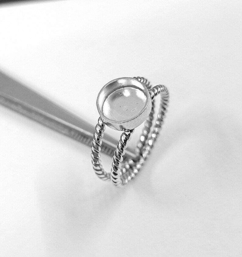 Thumbnail: 925 Sterling Silver Round Shape Ring Bezel Blank Setting DIY With Rope Wire Band