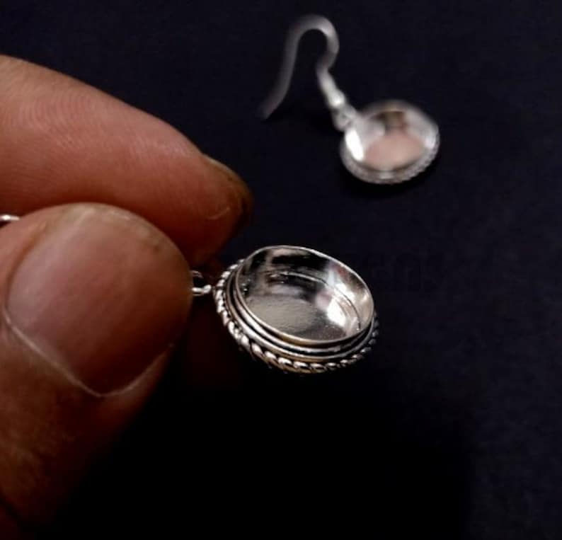 Thumbnail: 925 Sterling Silver Round Shape Earring Blank Bezel Setting.