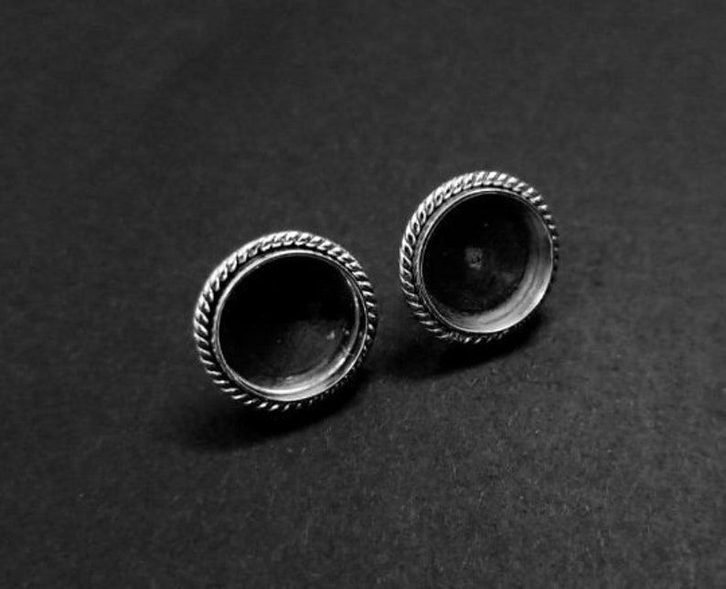 Thumbnail: 925 Sterling Silver Round Shape Earring Blank Bezel Setting.