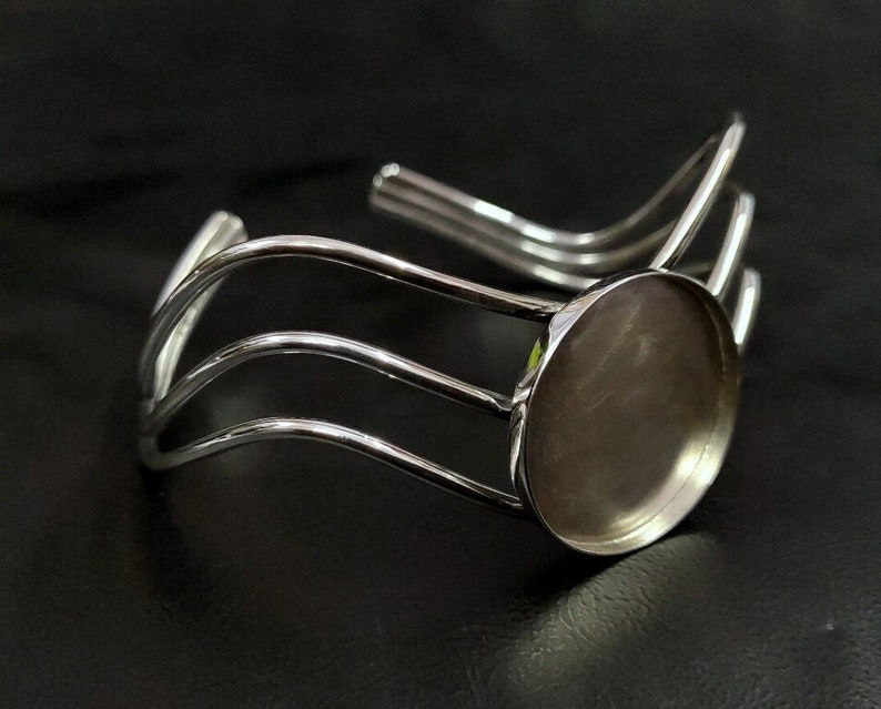 925 Sterling Silver Round Shape Handcrafted Bangle Bezel Cuff Setting Cup.