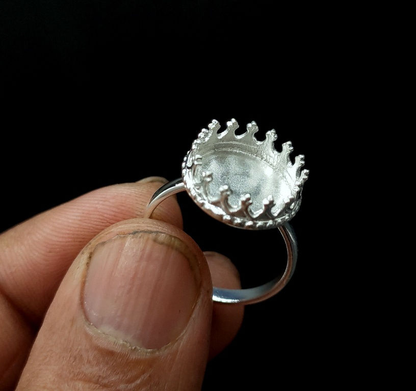 Thumbnail: 925 Sterling Silver Crown Bezel Ring Setting Cup For Round Shape Gemstones.