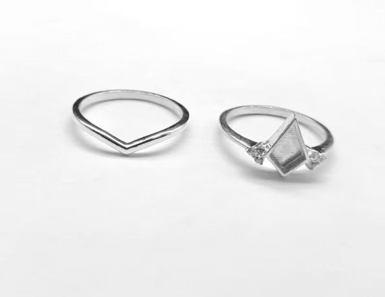 Thumbnail: 925 Sterling Silver Kite Shape 10x5 MM Ring Bezel Setting With CZ Crystals.