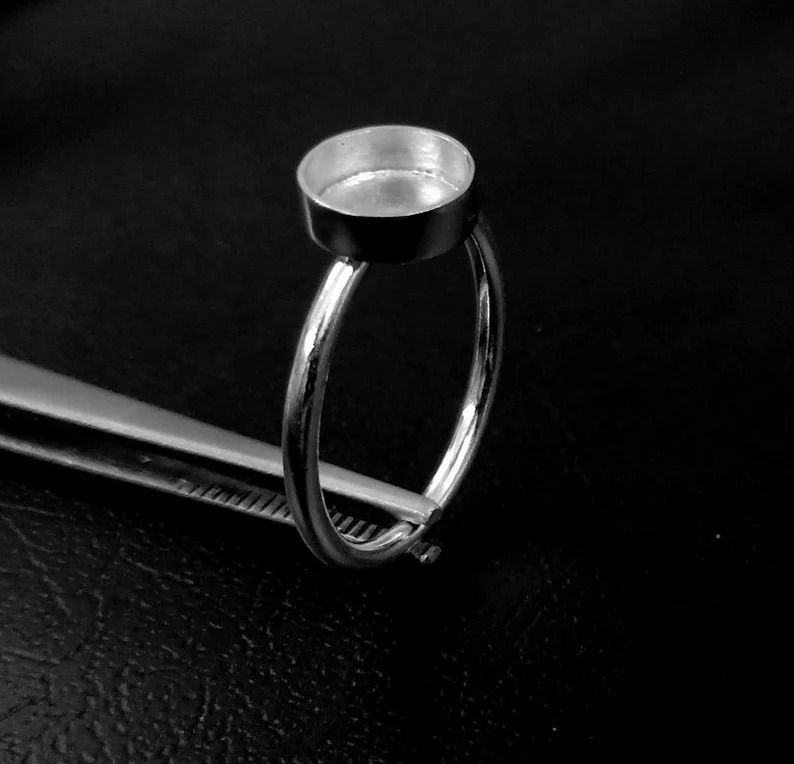 Thumbnail: 925 Sterling Silver Ring For Round Shape Gemstone With Round Wire Band.