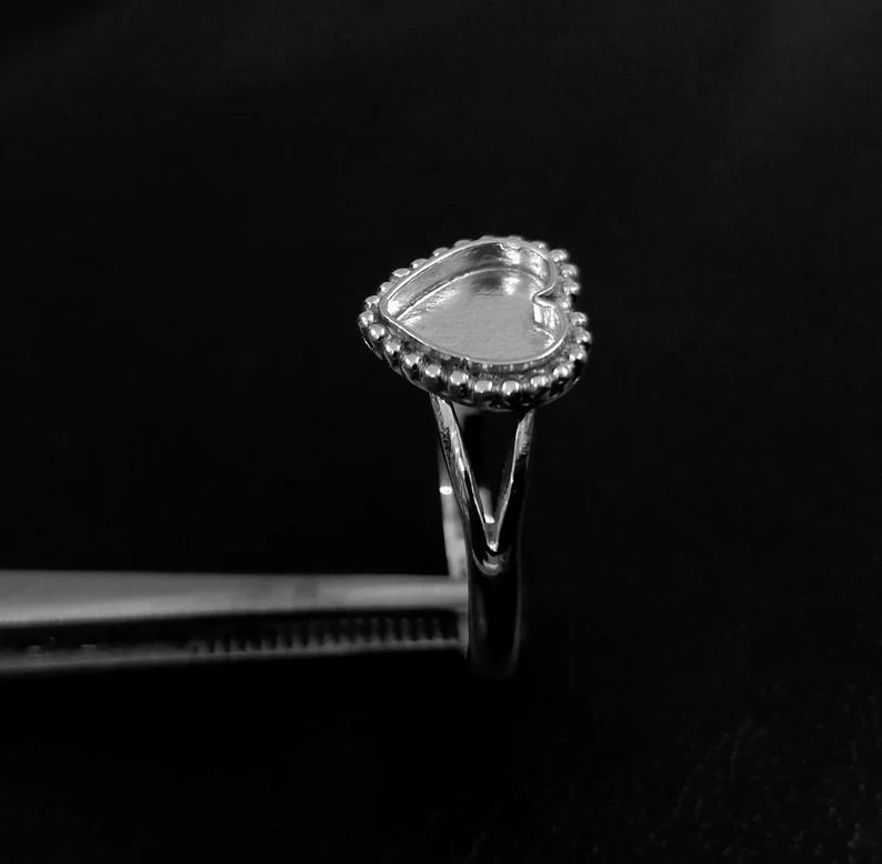 Thumbnail: 925 Sterling Silver Traditional Heart Shape Ring Bezel Setting With Split Band.