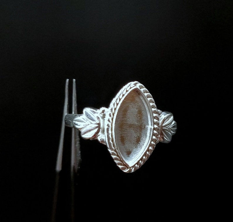 Thumbnail: 925 Sterling Silver Blank Marquise Shape Ring Bezel Setting With Leaf.
