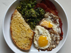 Kale and Bacon Breakfast Bowl