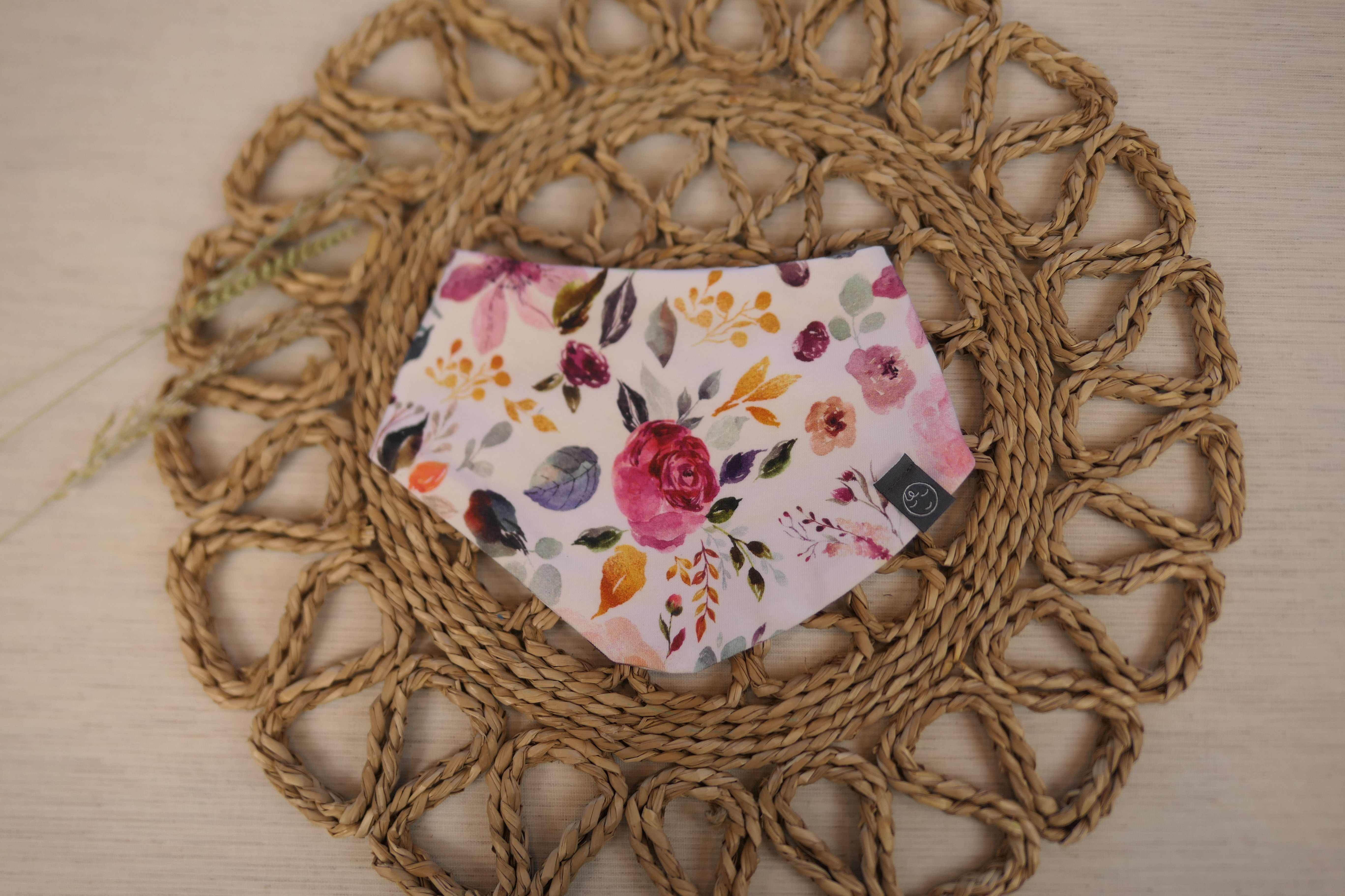 Halstuch "Blumen weiss" 0-6