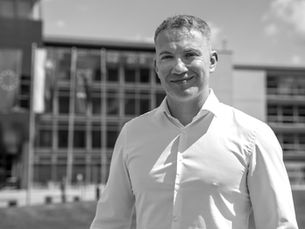 Martin Kapitulík pri natáčaní klipu Odvaha urobiť viac, kampane založenej na prieskume medzi mladými v Žilinskom kraji