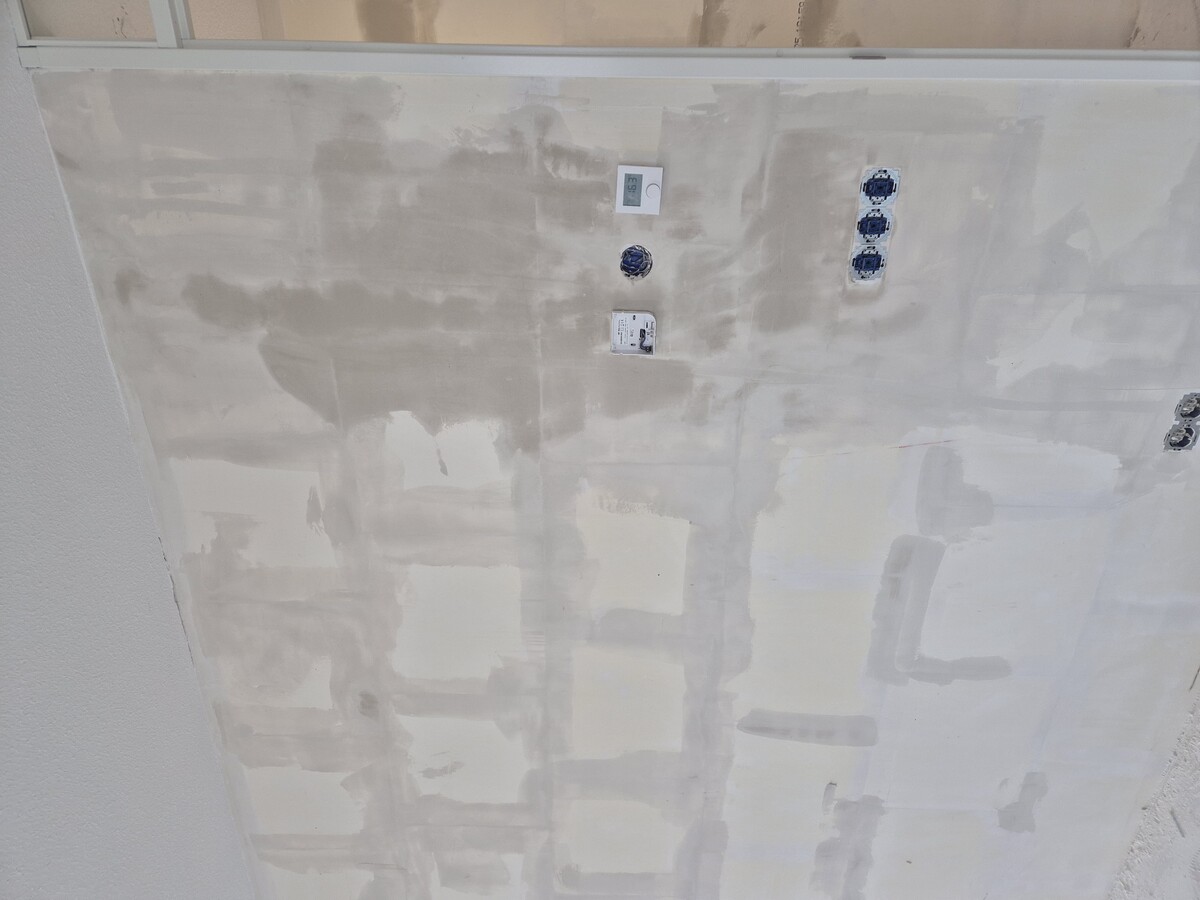 Behangklaar wand in nieuwbouwwoning