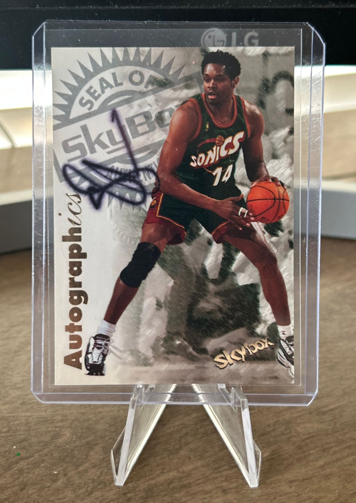 Sam Perkins - 1997 Skybox Autographics