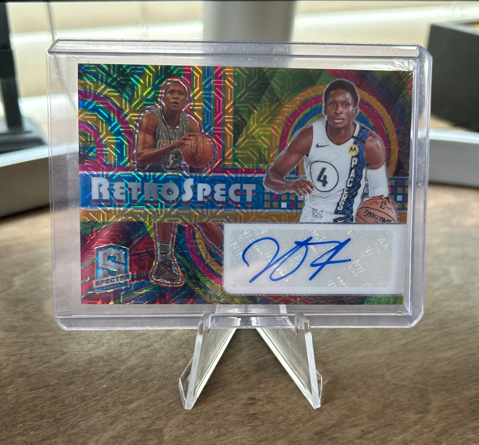 Victor Oladipo - 2023-2024 Panini Spectra RetroSpect Autographs Meta 07/25