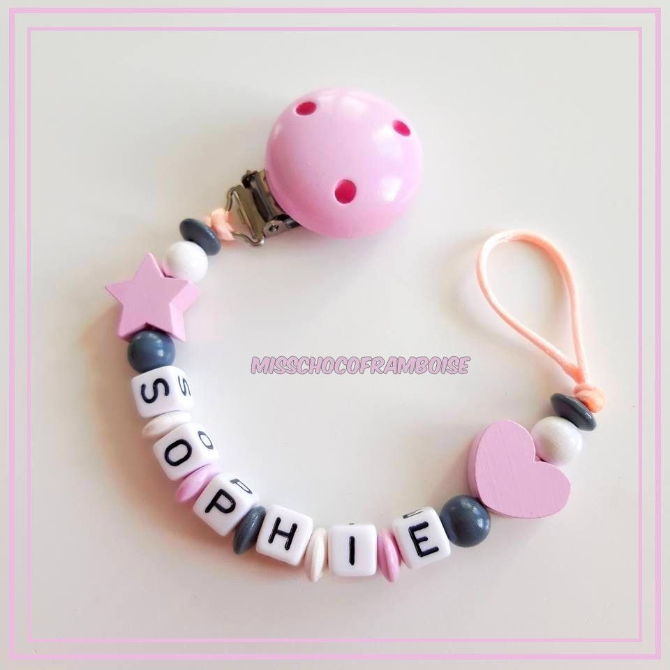 Clip attache tétine personnalisée perles en bois COEUR