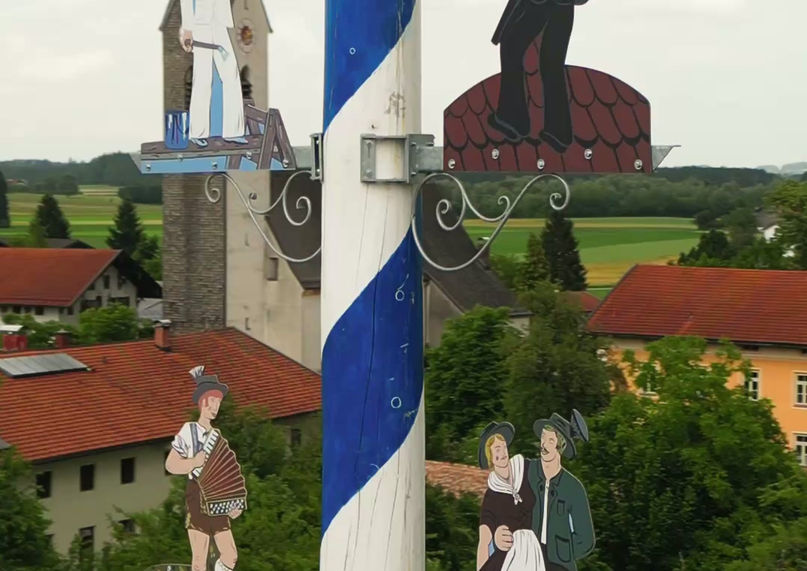 Neukonstruktion der Maibaumschilder-Halterungen: Video 1 von MetallteQ