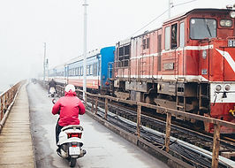 train-5392512_1280.jpg