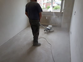 RalfbeiArbeit.jpeg