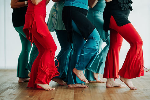 2021_08_30_NIA_web-9_Füsse engjpg.jpg