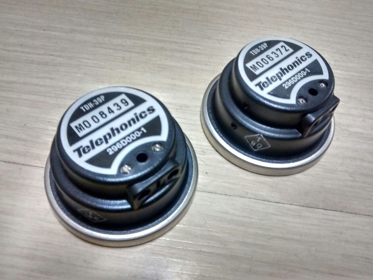 Cápsulas para fone TDH39