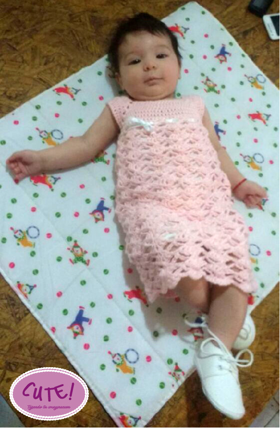 Miniatura: Vestido para bebé