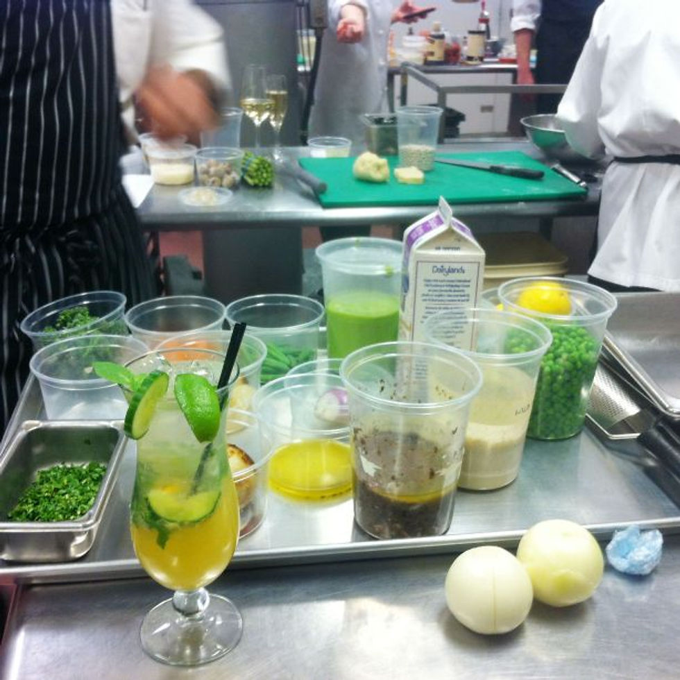Fairmont Hotel Macdonald - Entrees Station