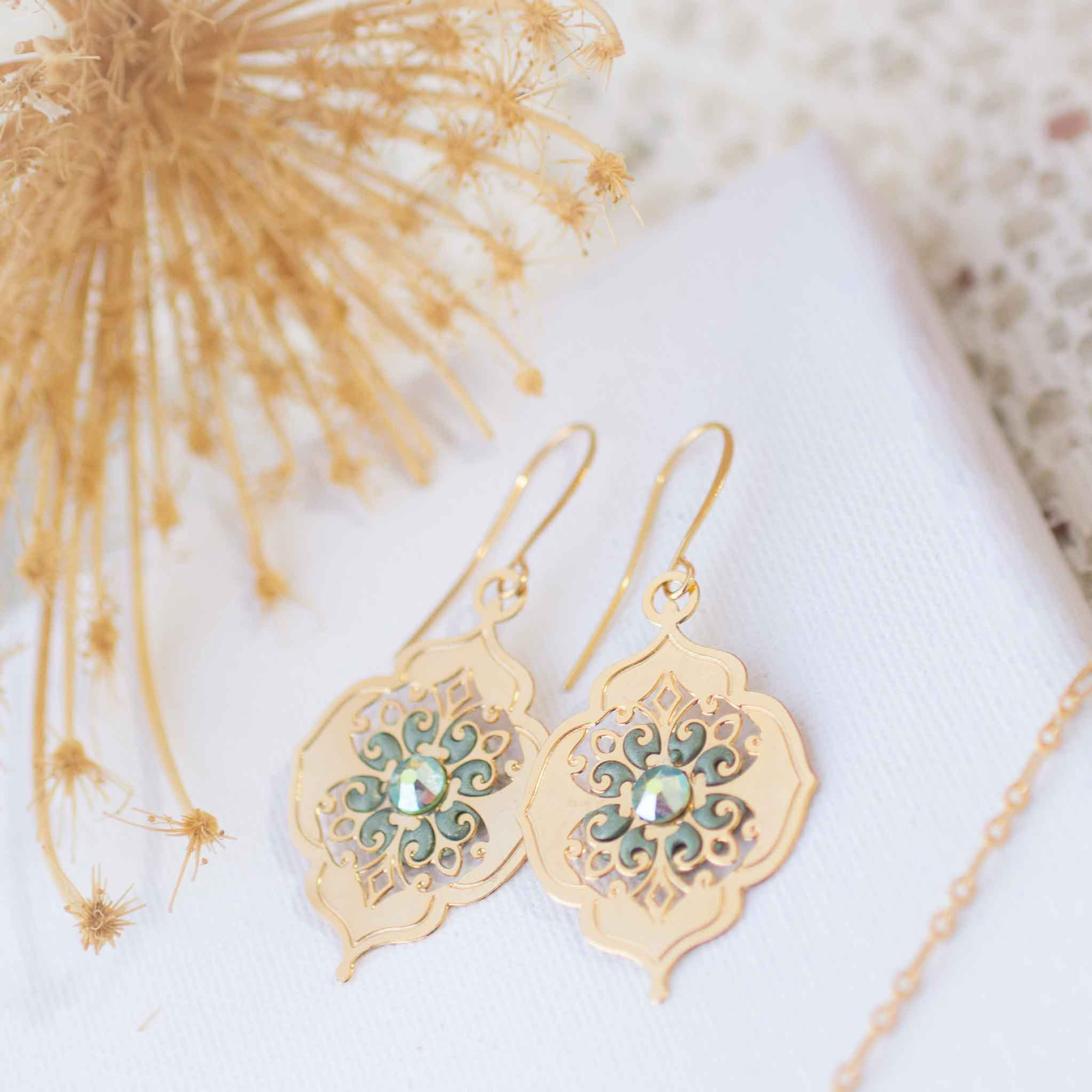 עגיל רחמים נופל ירוק