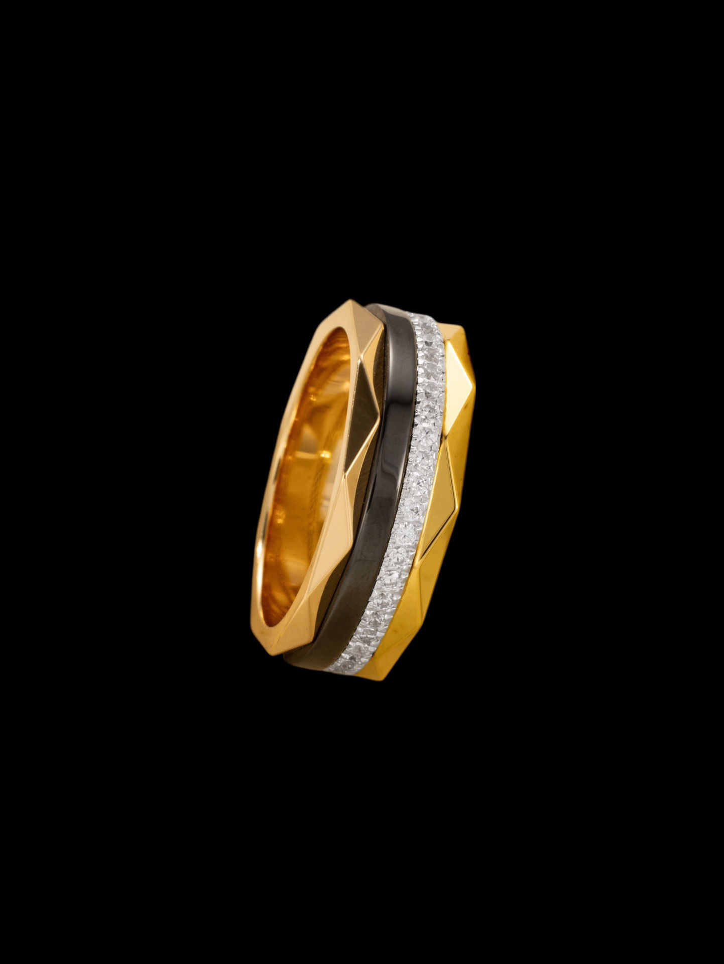 Graff ring 
