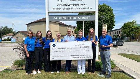 Gateway CERH Accepts Cheque from BASF Canada 