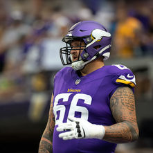 Ranking the 10 Best Vikings Guards of All Time