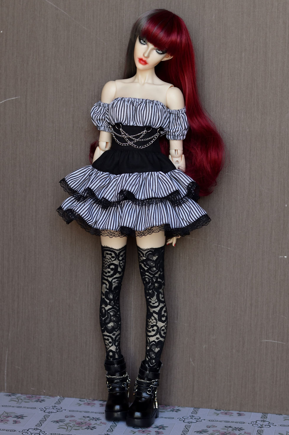 Miniature : Collection Gothique : Nix rayée & noir