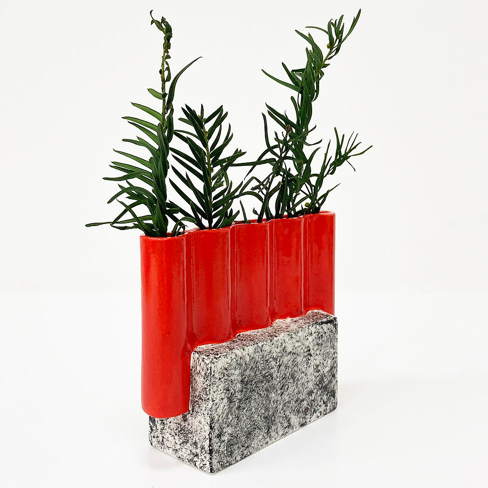 Thumbnail: Small Wavy Vases