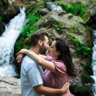 seance engagement - photo couple futurs mariés - photographe mariage Julien Maria