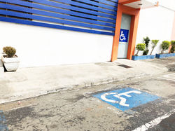 Entrada c/ acessibilidade