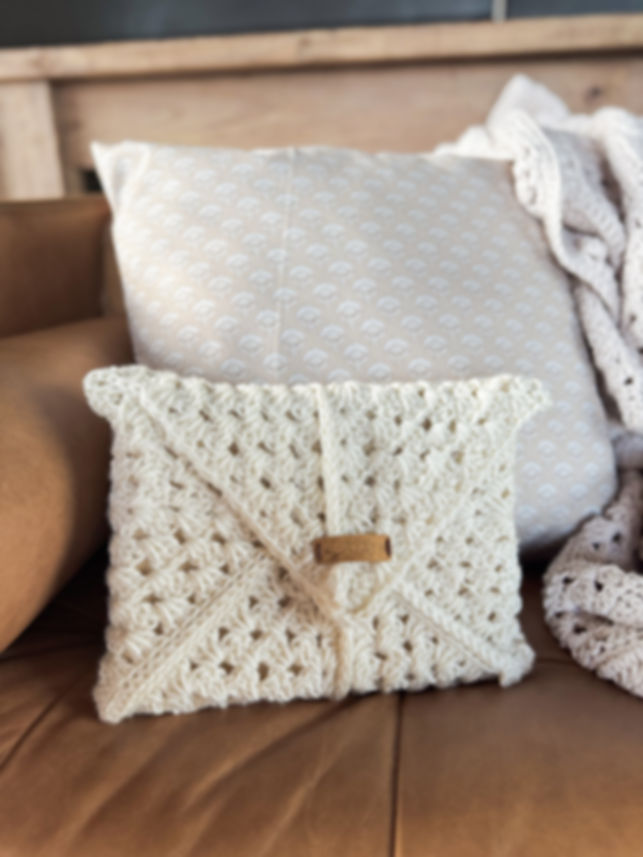 Large Envelope Crocheted Bible Cover (Pearl)