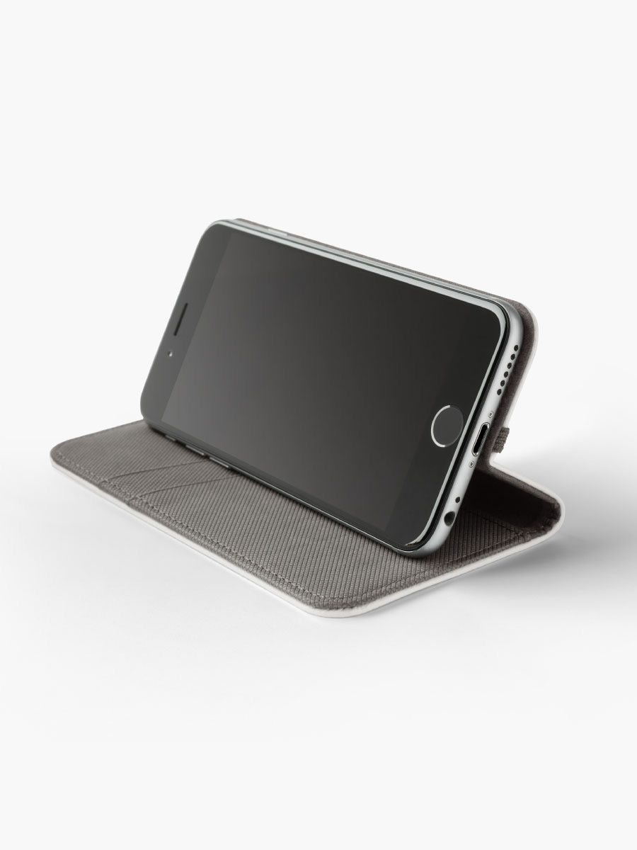Thumbnail: IPhone Wallet