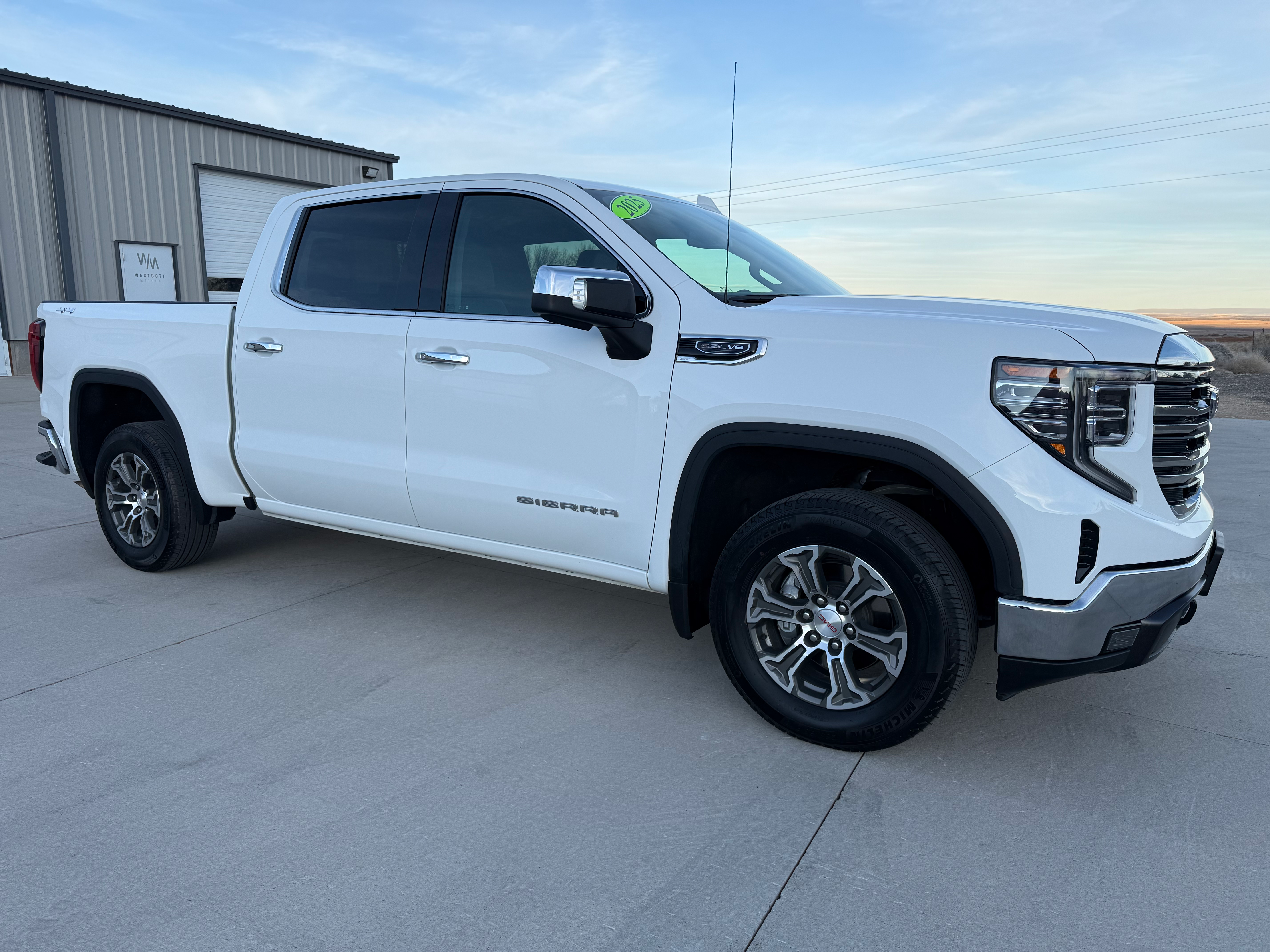 2025 GMC Sierra 1500 SLT
